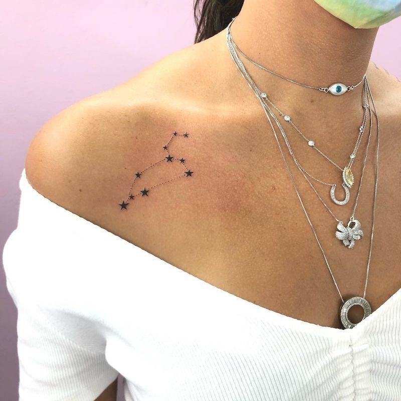 Constelação de tatuagem de astrologia Leo