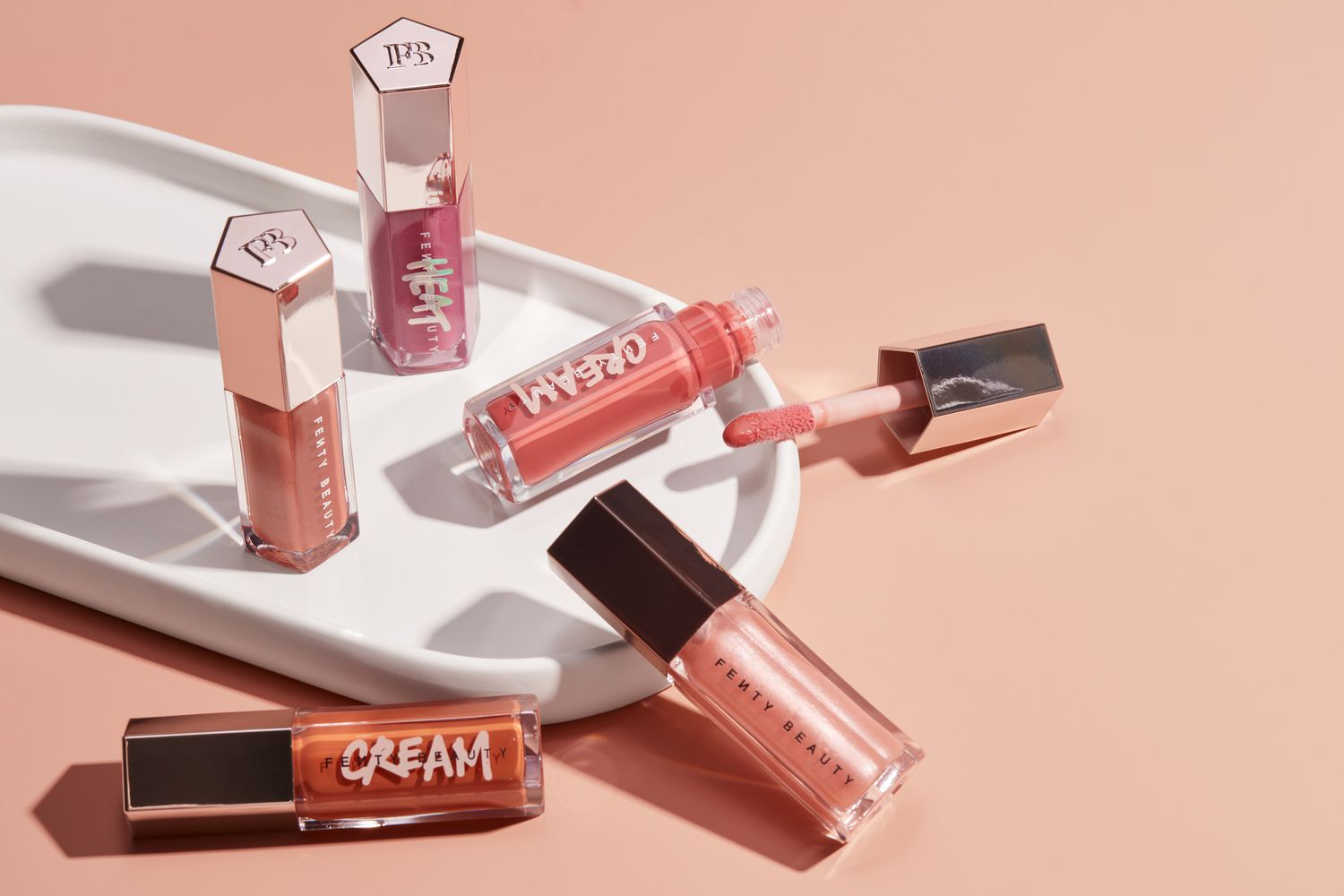 Variedade de cremes para lábios Fenty Beauty Gloss Bomb Cream Color Drip