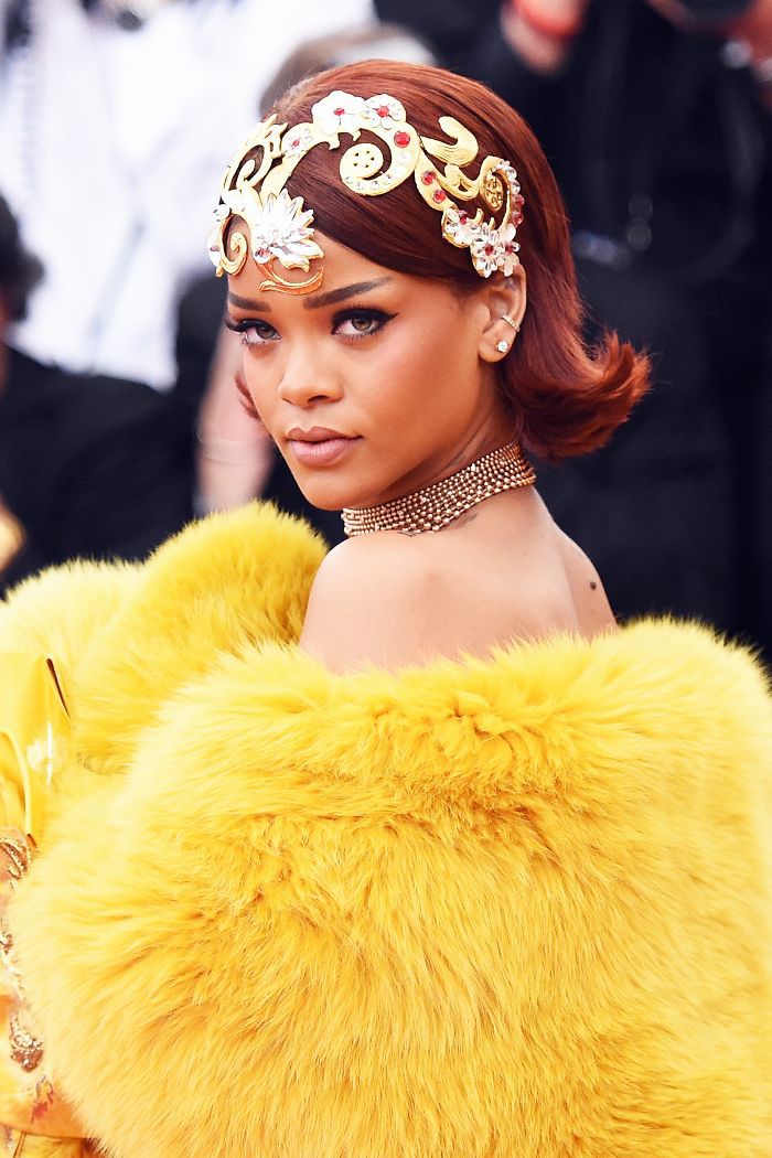 A prova indiscutível de que o penteado de Rihanna é uma maldita obr a-prima